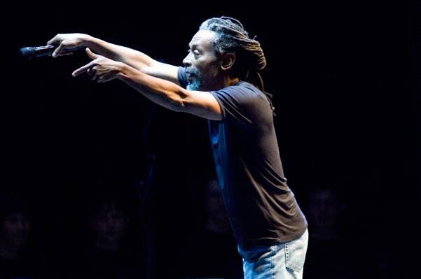 Bobby McFerrin hledá zpěváky na své dva koncerty v České republice | kdykde.cz