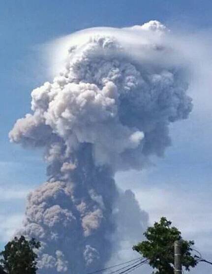 Erupce stratovulkánu Soputan v Indonésii - 3 - GALERIE: Erupce stratovulkánu Soputan v Indonésii (3/4)