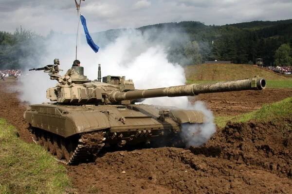 Tank T-72M4CZ