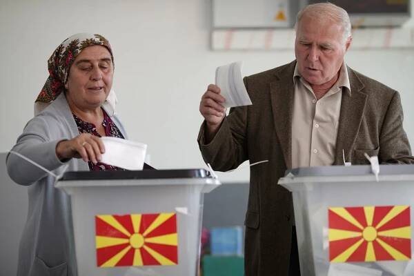 FYROM referendum: the day after - Neos Kosmos