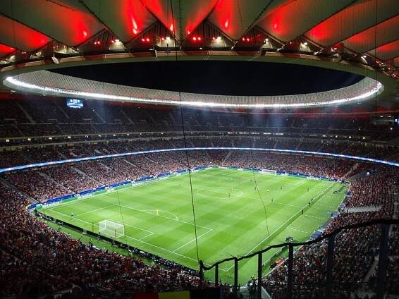 VIDEO: Co to sakra bylo? Bizarní moment v duelu Atlétika Madrid s Barcelonou. Tahání za vlasy i za přirození vyvrcholily dvěma vyloučeními - Ruik.cz