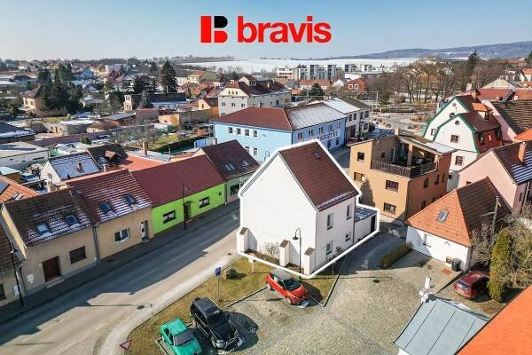 Prodej rodinného domu, ul. Skálova, Rousínov u Vyškova, terasa, sklep, vhodný i na investici - BRAVIS REALITY, s.r.o.