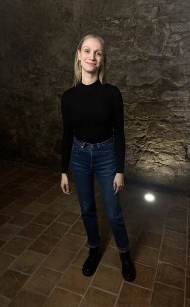 Táňa Malíková 2media celá postava