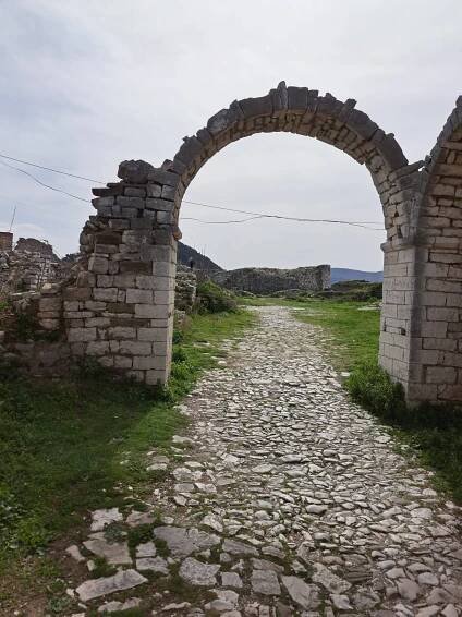 Durres-Gjirokaster-Permet-Berat4