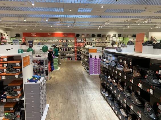 Deichmann - Shopping palace