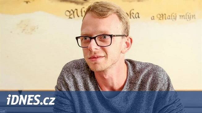 Na konzervatoř ho nevzali pro nedostatek talentu. Teď zpívá s Jiřím Kornem - iDNES.cz
