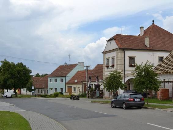 Uherčice (okres Břeclav)