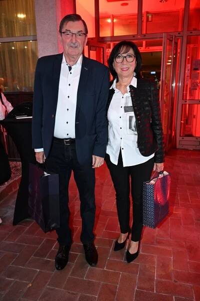 FOTO: Zdeněk Barták s manželkou Lídou. – stránka 71