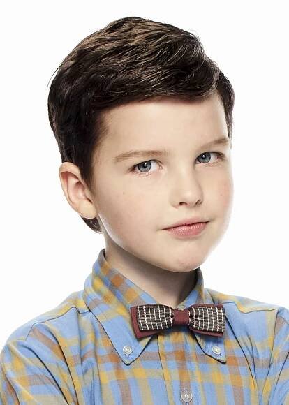 Iain Armitage in Malý Sheldon (2017)