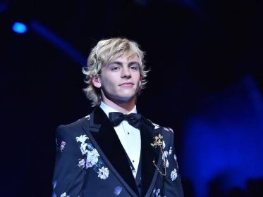 Watch Ross Lynch React to Fans Covering His Songs