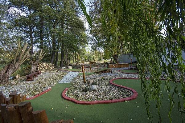Adventure Golf Číčovice – Zábava pro celou rodinu