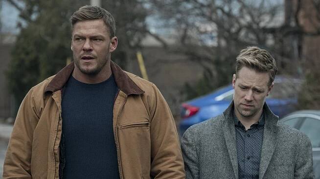 Reacher - Co se stane v Atlantic City - Z filmu - Alan Ritchson, Shaun Sipos
