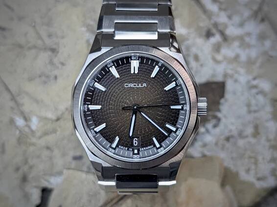 Hands-On Debut: Circula Facet Sports Watch | aBlogtoWatch