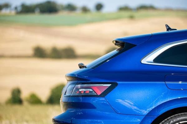 Je sexy, je rychlý, a přitom zůstává praktický: Volkswagen Arteon R Shooting Brake je perfektní rodinný expres