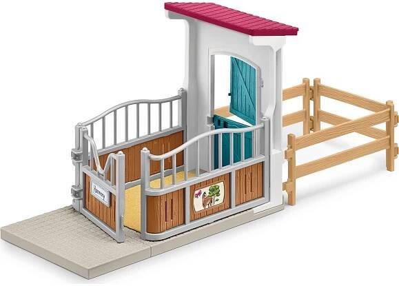 Schleich 42567 Stáj s příslušenstvím u jezera, new - Poškozený obal