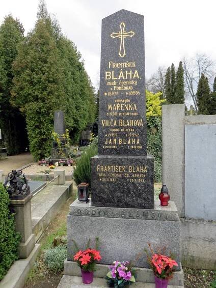 Soubor:František Bláha, hrob Poděbrady (2016) 02.JPG