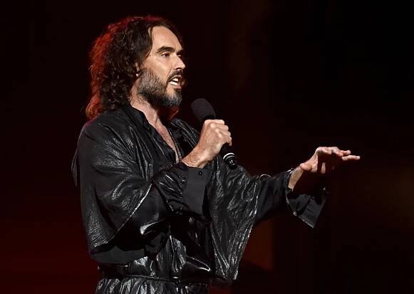Russell Brand, Once Seen as Progressive, Moves to Conservative Platform
