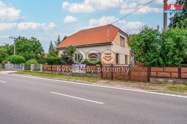 Dům