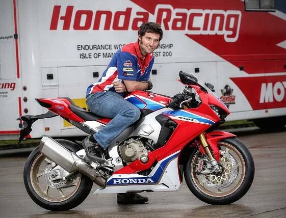 Guy Martin na TT2017 v sedle nového Fároše + on board SP! - MotoLife.cz 