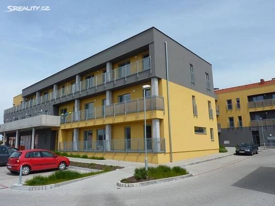 Pronájem bytu 1+kk 40 m², náměstí Jana Heřmana, Neveklov