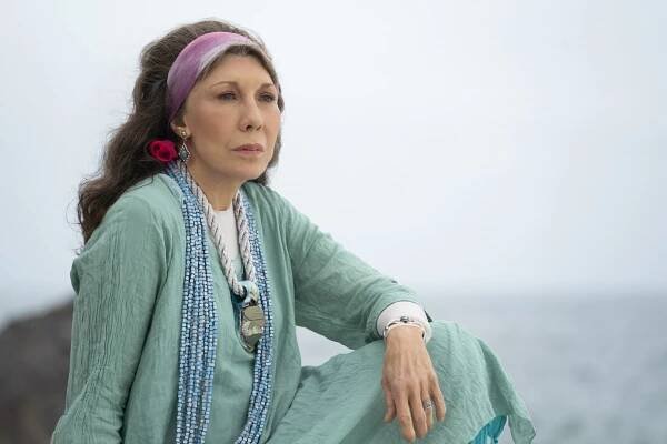 Grace a Frankie - Alternativní realita - Z filmu - Lily Tomlin