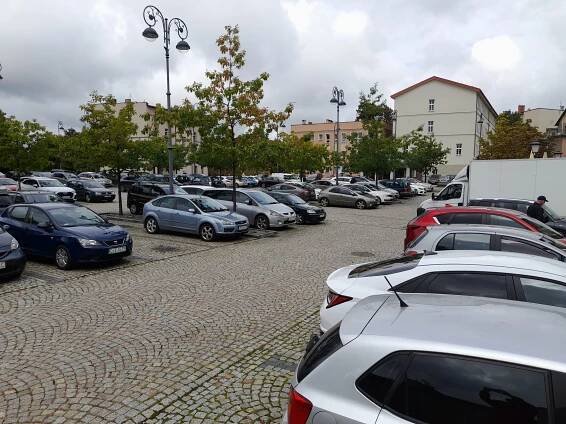 Fotogalerie • Parkoviště - placené (Parkoviště - placené) • Mapy.com