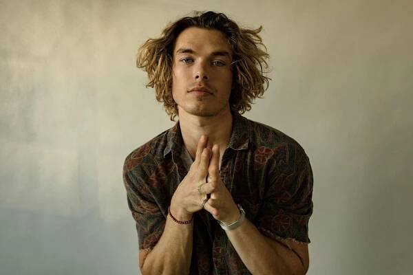 Sam Corlett