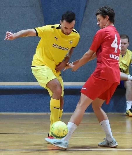 V lužické sportovní haly se opět po roce uskutečnil turnaj rozhodčích, který se hrál i na počest Mikuláše Zimy.