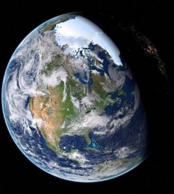 Planeta-Zeme-polostin