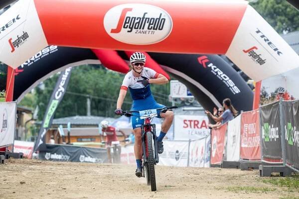 Neumanová a Rydval šampiony v E-bike - Prima CUP