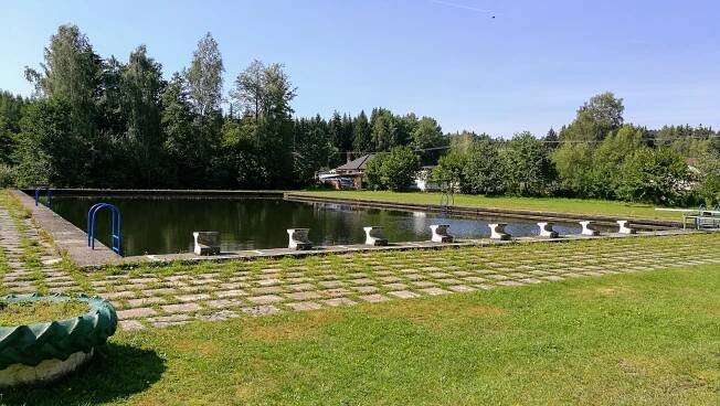 Koupaliště Obecnice (Koupaliště) • Mapy.com