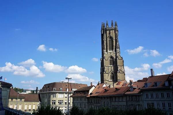 Podmanivý Fribourg - procházka historickým centrem - Naše švýcarské zážitky