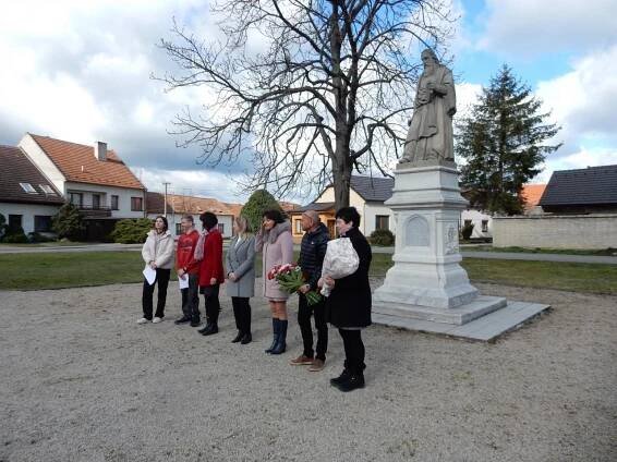 DEN UČITELŮ 28.3.2023 - Oficiální stránka obce Nivnice