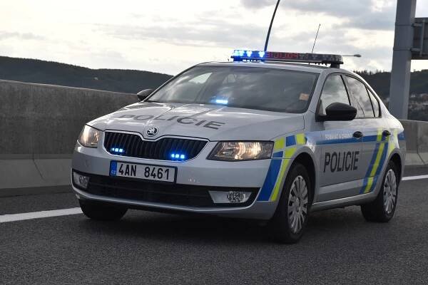Řidička Mercedesu jela po dálnici D1 rychlostí přes 200 km/hod