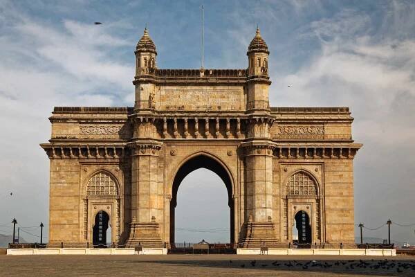 Cheap flights to Mumbai with hotel