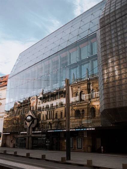 Praha ve víru architektury - socialistický realismus a moderní umění | Prague City Tourism