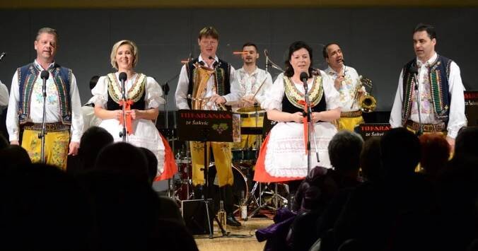 Túfaranka ze Šakvic ve Studiu 1. Koncert kvalitní dechovky okořenil svérázným humorem Artur Kubica