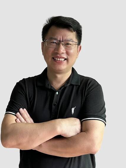 Jerry Lee, Founder and Sales Manager of Dongguan Jinfeng Apparel Co., Ltd.