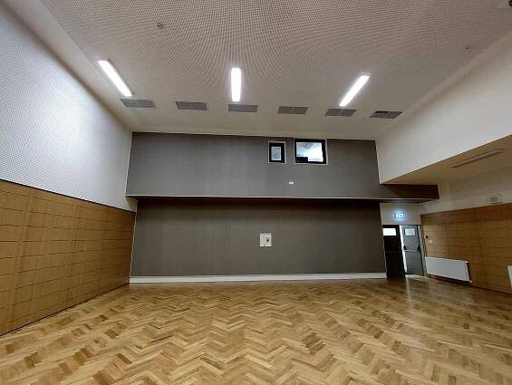 Kino Astra v Jevíčku se proměnilo v moderní kulturní centrum. První návštěvníci se sem podívají v dubnu.
