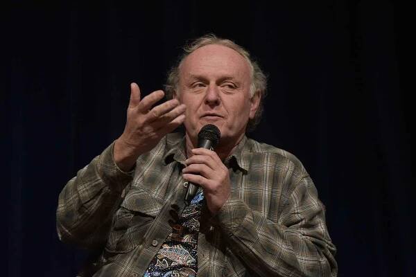 Jedinečné besedy v Kolíně se zúčastnil i herec Jaroslav Dušek