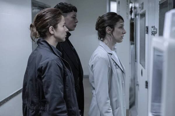 Annet Mahendru, Pollyanna McIntosh, Natalie Gold - The Walking Dead: World Beyond - Blood and Lies - Z filmu
