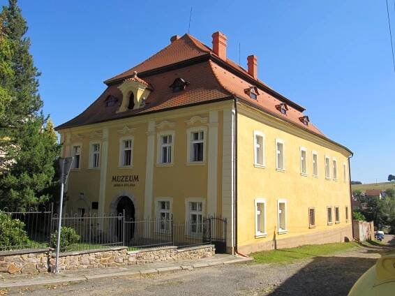 Muzeum Josefa Hyláka v Radnicích