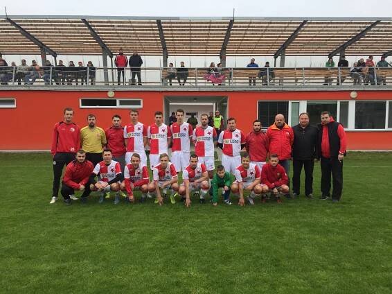 A-tým dnes ve finále O pohár města Opavy porazil Vávrovice na penalty 4-2. Utkání skončilo remízou 1-1. | TJ Slavia Píšt