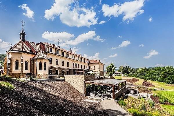 Restaurace Symfonie - Luhačovice, Antonína Václavíka - Mňambezlepku.cz