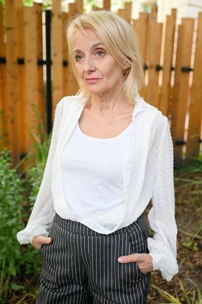 FOTO: Veronika Žilková se v kondici udržuje divadlem. – stránka 36