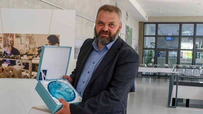 Daniel Pitek převzal Cenu děkana Fakulty životního prostředí.