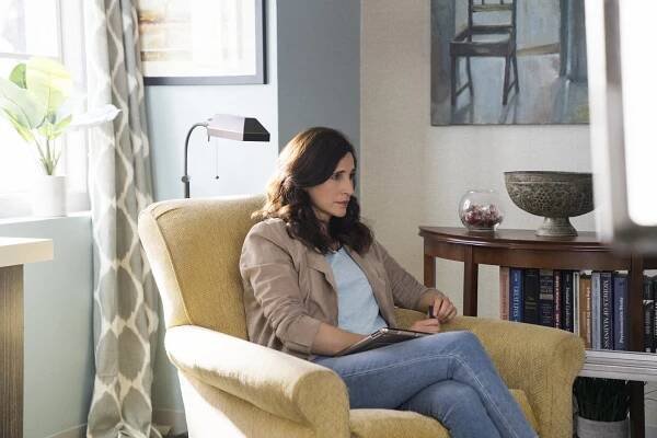 Casual - Virtual Reality - Z filmu - Michaela Watkins