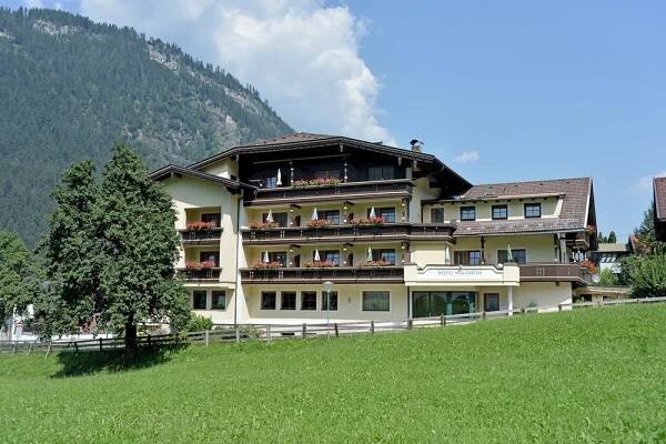 Hotel Waldheim ****, in Mayrhofen im Zillertal - Hotel Waldheim in Mayrhofen