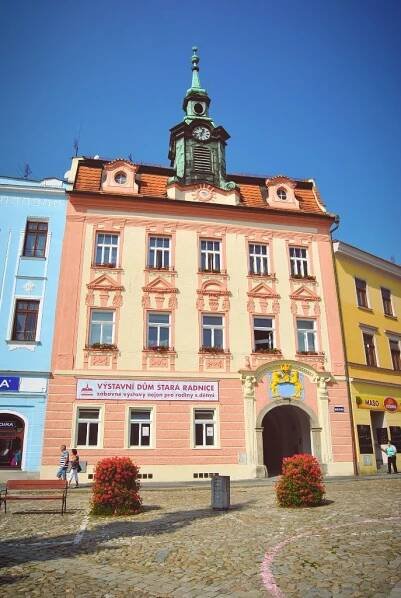 Náměstí Míru v Jindřichově Hradci | TuristickaMapa.cz