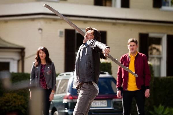 The Almighty Johnsons - Playing God - Z filmu - Timothy Balme